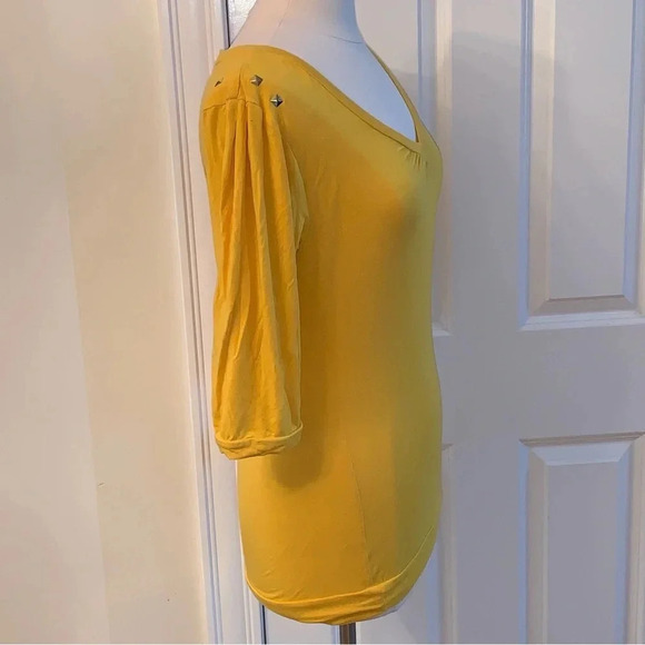 Apple Bottoms Logo Tee T Shirt XL Rhinestone Spell Out Studded  BUTTER YELLOW - Picture 3 of 11